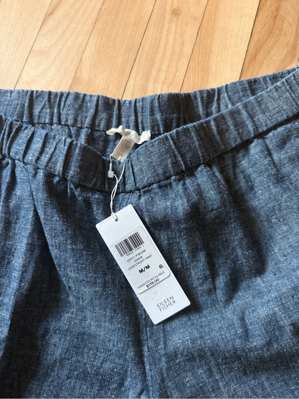 NWT Eileen Fisher Denim Crop Straight Pant Blue M - Picture 2 of 3